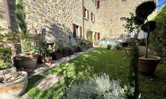 Cortona Old Town House | Beautiful private villa for 4 guests with A/C, WIFI