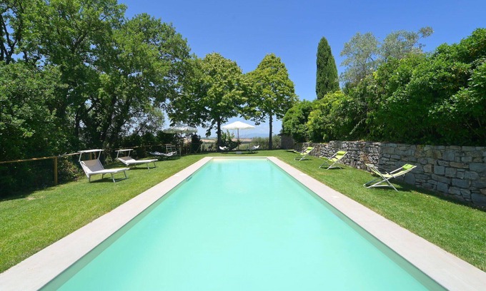 Paciano Villa | Beautiful private villa for 8 people with private pool, hot tub, WIFI, TV, balcony and pets allo.