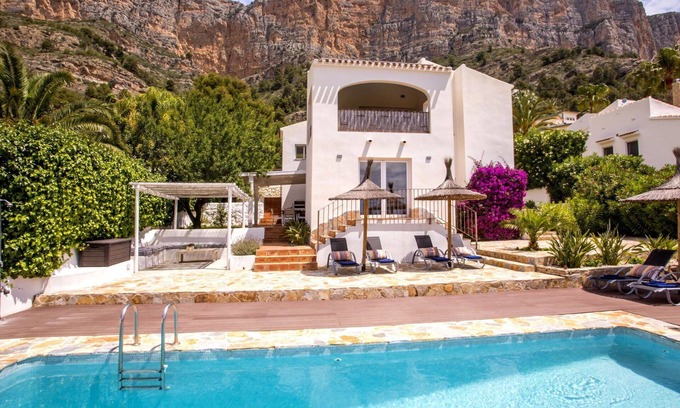 Ermita Villa | Beautiful private villa for 4 people with WIFI, A/C, private pool, TV and terrace