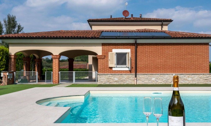 Settime House | Beautiful private villa for 11 guests with WIFI, private pool, A/C, TV and terrace