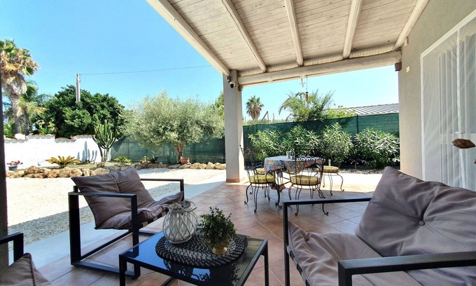 Reitani Villa | Beautiful private villa for 6 people with A/C, WIFI, TV, terrace and pets allowed