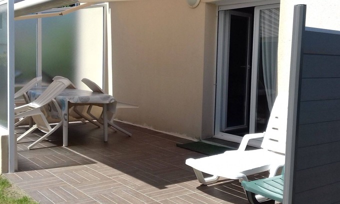 Erdeven House | Beautiful private villa for 8 guests with WIFI, TV, terrace, pets allowed and parking