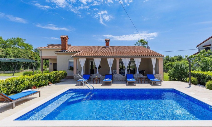 Filipana House | Beautiful private villa for 6 people with WIFI, private pool, A/C, TV, terrace and parking