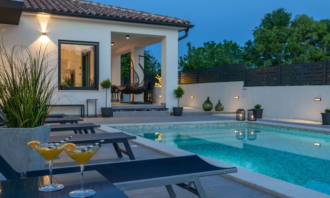 Filipana House | Beautiful private villa for 6 people with A/C, WIFI, private pool, TV, terrace and parking