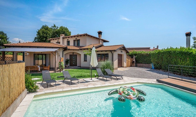 Viskovo House | Beautiful private villa with private pool, WIFI, A/C, TV, terrace, panoramic view and parking
