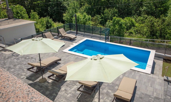 Viskovo House | Beautiful private villa for 10 guests with A/C, WIFI, private pool, TV, terrace and parking