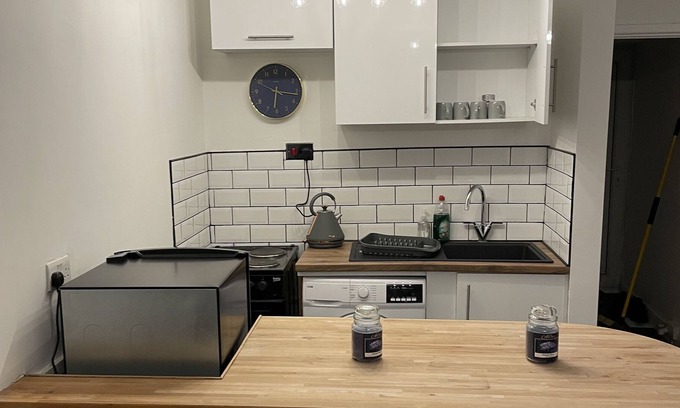 Maidstone Apartment | Beautiful Refurbished studio flat in the heart of Maidstone