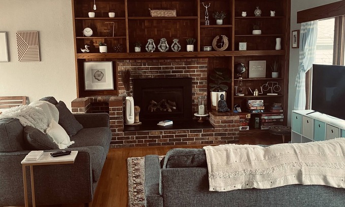 Fridley House | Beautiful Riverview 2 bdr home