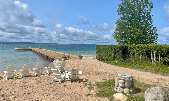 Roaring Brook Cottage | Beautiful Roaring Brook Cottage in Harbor Springs with beach access