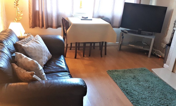 Rowton House | Beautiful romantic village house, with Netflix