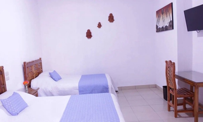 Del Panteon Apartment | Beautiful room AMBAR in the heart of TAXCOMAGICO