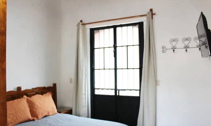 Taxco Apartment | Beautiful room Rubí with balcony TAXCOMAGICO