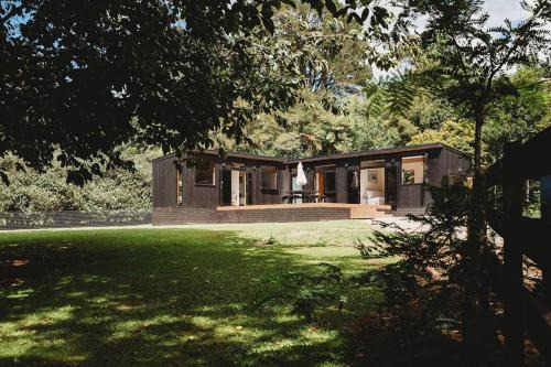 Katikati House | Beautiful Rural Retreat and Sapphire Springs Thermal Mineral Pools