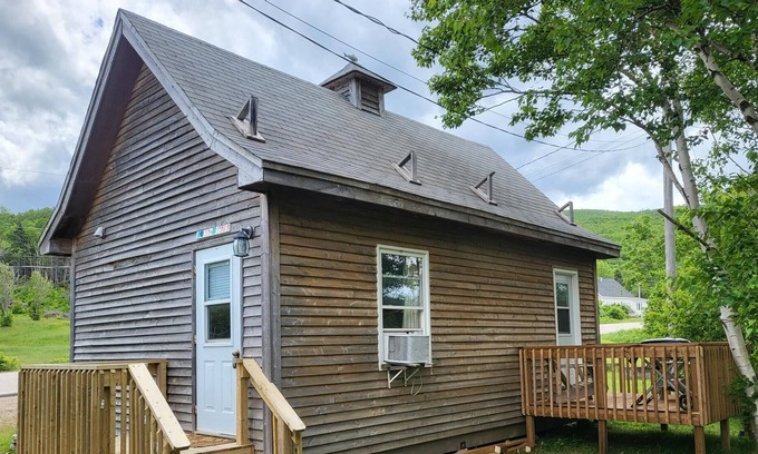 Pleasant Bay Cabin | Beautiful Rustic Cabin 5 min to Beach!!