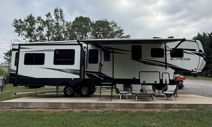 Columbus House | Beautiful RV minutes from TIEC
