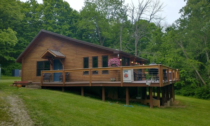 McArthur Cabin | Beautiful Secluded Cabin with hot tub on 50 acres