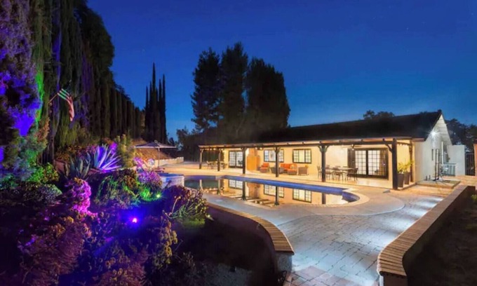 Granada Hills North House | Beautiful Secluded Home