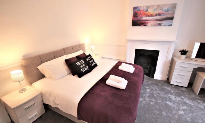 Leatherhead Apartment | Beautiful Serviced Apartment Leatherhead Ground Floor