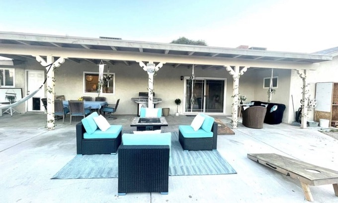 Chinatown House | Beautiful Single Story only 4 miles from LV Strip