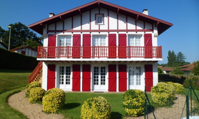 Ciboure Apartment | Beautiful spacious apartment ciboure golf de la Nivelle