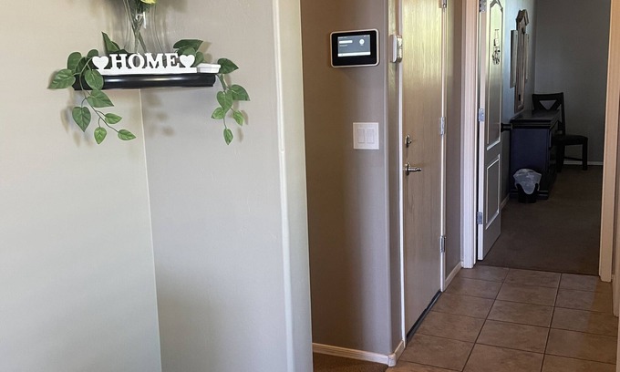 Tucson House | Beautiful spacious home location near freeway, airport, and the Air Force base.