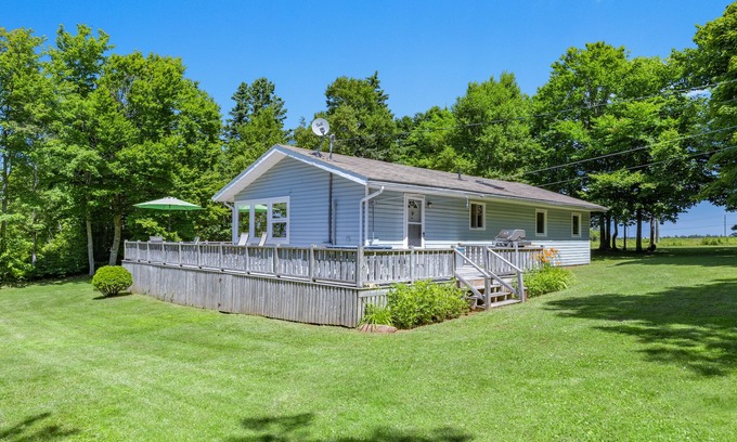 Stanley Bridge Cottage | Beautiful Stanley Bridge Harbour View Cottage