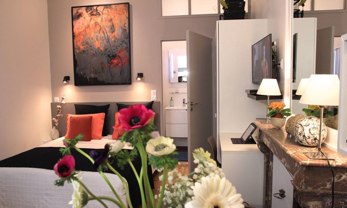 La Rochelle City Centre Apartment | Beautiful Studio, comfort and design, hyper center (quiet street)