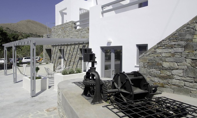 Kini Apartment | Beautiful studio directly at the sea, Wifi, 2 pers. | Syros, Cyclades
