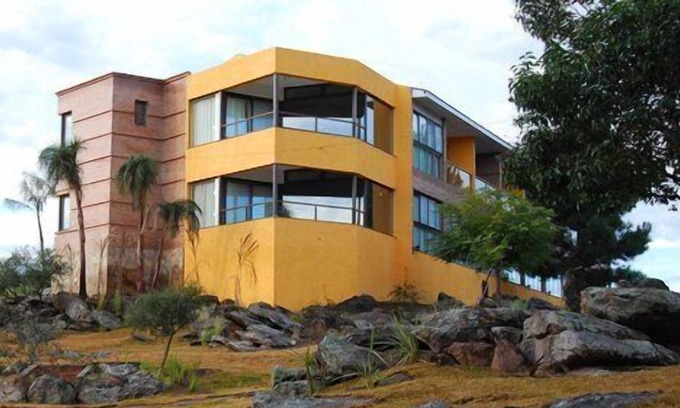 Yocsina Apartment | Beautiful studio unit at resort, sleeps 2