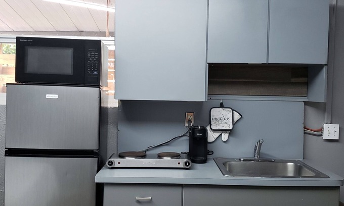 Pembroke Pines Apartment | Beautiful studio. .