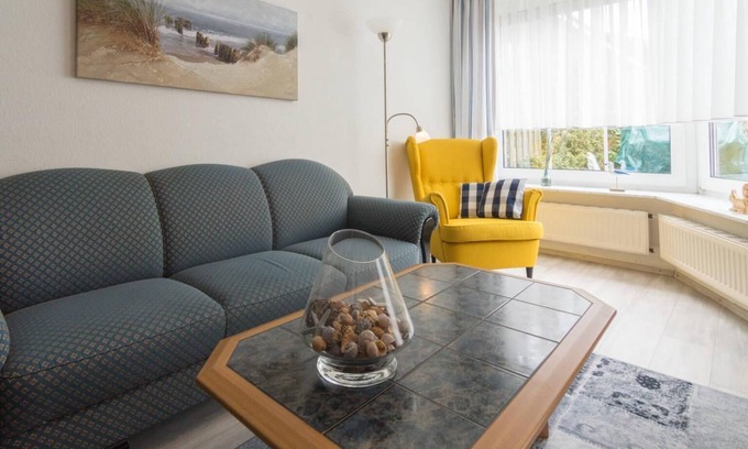 Westeraccumersiel House | Beautiful terraced house Kormoran in a central location
