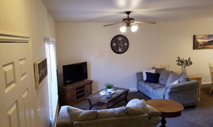 Kanab House | Beautiful townhouse near Zion, Bryce & Grand Canyon (Kanab, UT)