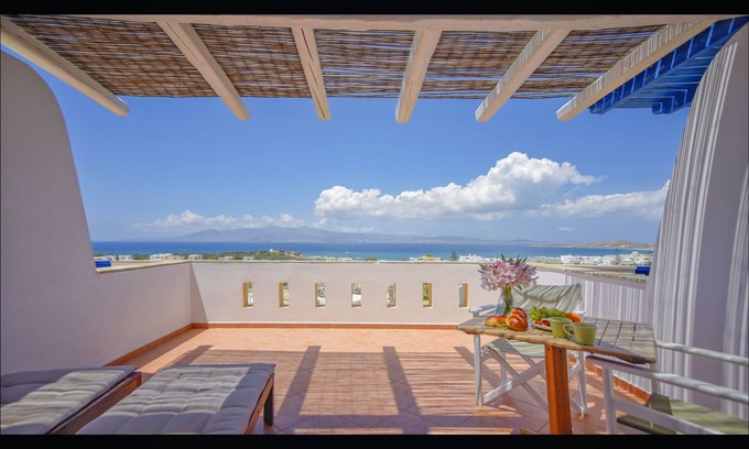 Agia Anna House | Beautiful Tranquil Naxos House with Stunning Views, 400m to Agia Anna Beach.