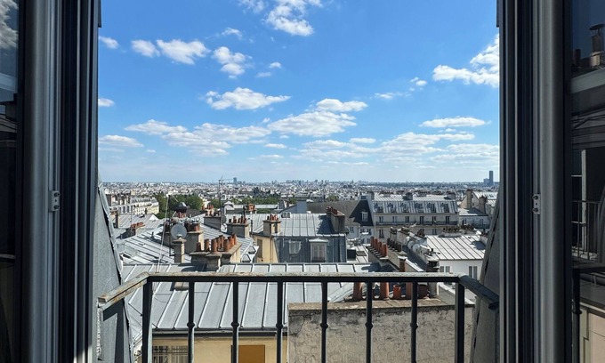 Montmartre Apartment | Beautiful, typically Parisian apartment near Sacré-Coeur with panoramic view of Paris