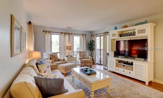 Palmetto Dunes Villa | Beautiful Villa steps from the beach, golfing, restaurants, and much more!