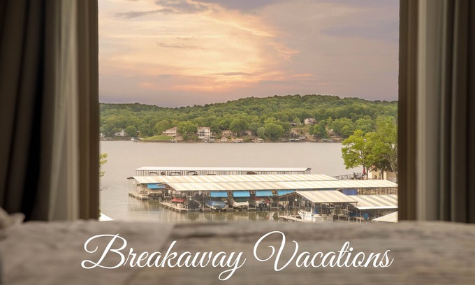 Lake Ozark Condo | Beautiful View, Heated Pool and Hot Tub! Vacation Time!