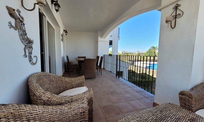 Jeronimo y Avileses y Balsicas de Arriba Apartment | Beautiful view of the pool!
