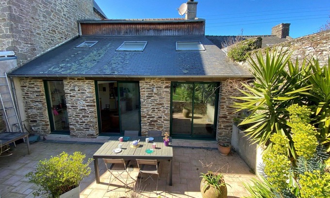 Cancale House | Beautiful villa for 4 people with WIFI, TV and terrace