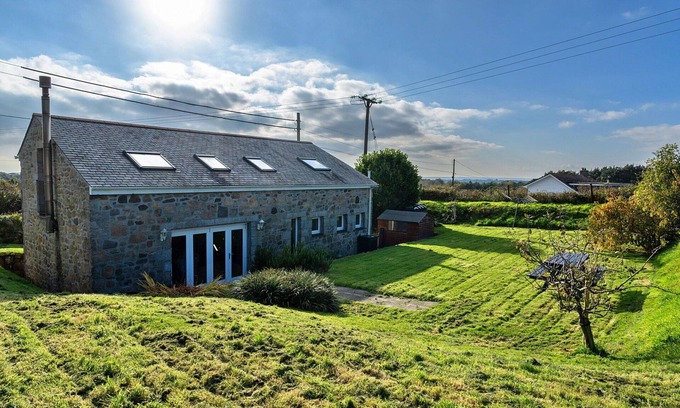Saint Erth Praze House | Beautiful villa for 5 guests with WIFI and pets allowed