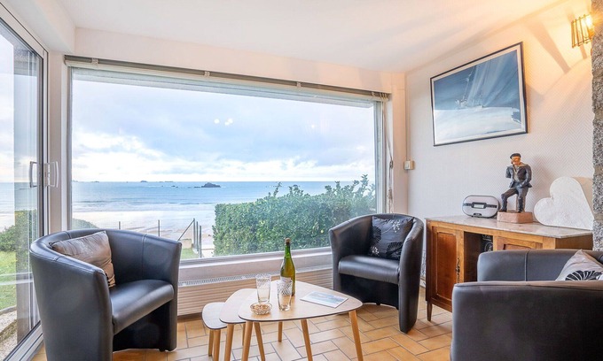 Saint-Ideuc House | Beautiful villa for 6 people with WIFI, TV and terrace