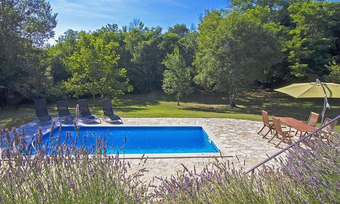 Topid House | Beautiful villa for 6 people with private pool, A/C, WIFI, TV, terrace and parking