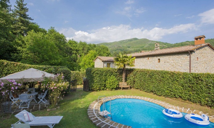 Pontito Villa | Beautiful villa for 8 people with WIFI, private pool, TV, balcony, pets allowed and panoramic v.
