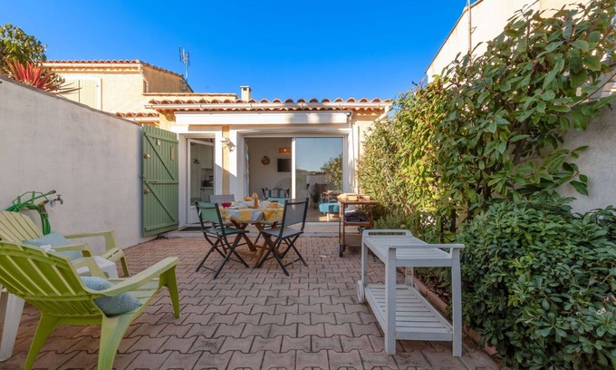 Le Grau-Du-Roi House | Beautiful villa for 4 guests with A/C, WIFI, TV, terrace and parking
