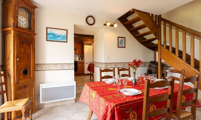 Saint-Coulomb House | Beautiful villa for 5 people with TV and terrace