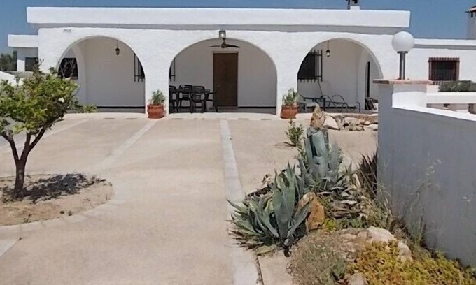 Turis Villa | Beautiful Villa in Turis Valencia