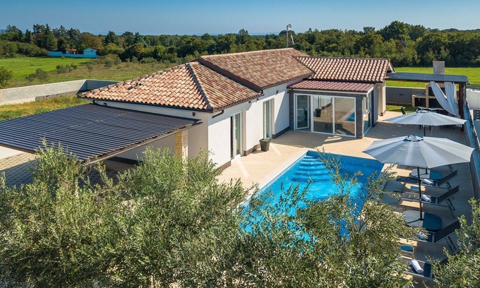 Liznjan Villa | Beautiful villa "Miracle" with private pool