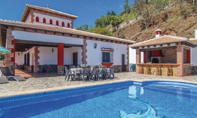 Sayalonga Cottage | Beautiful villa with private swimming pool and Jacuzzi AX-2S