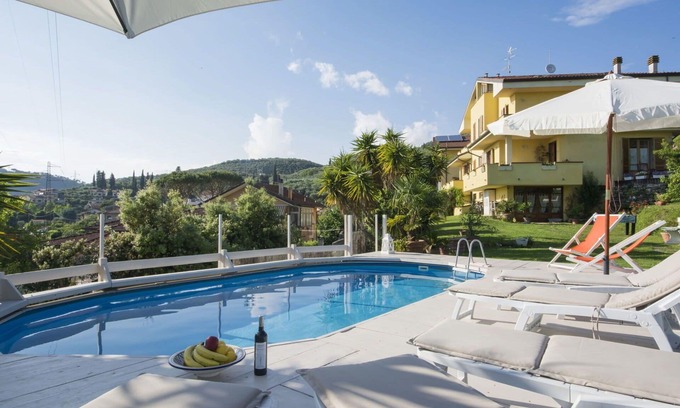 Massarosa House | Beautiful villa with WIFI, private pool, TV, terrace and pets allowed, close to Viareggio