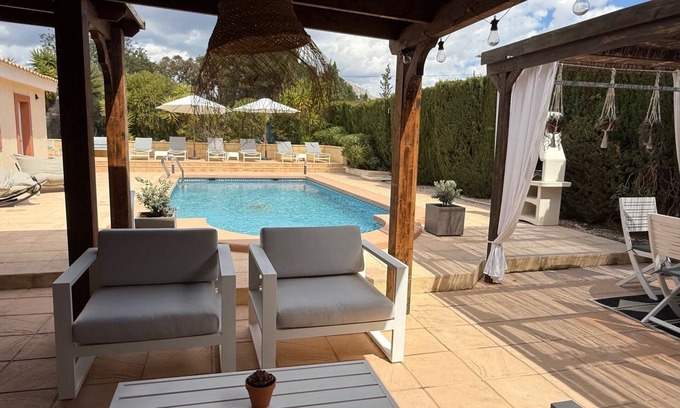 Hoya de los Patos Villa | Beautiful villa with pool ideal for 1 or 2 families