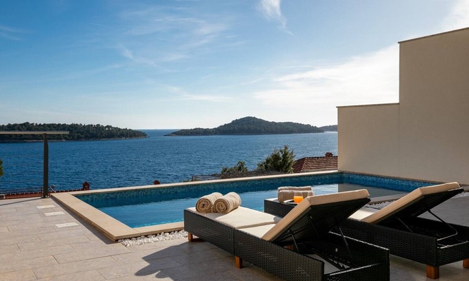 Prizba Villa | Beautiful Villa with Sea View and Private Pool